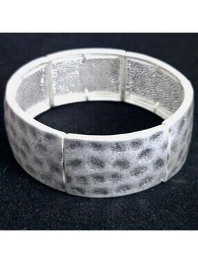 Chunky Hammered Silver Tone Stretch Bracelet